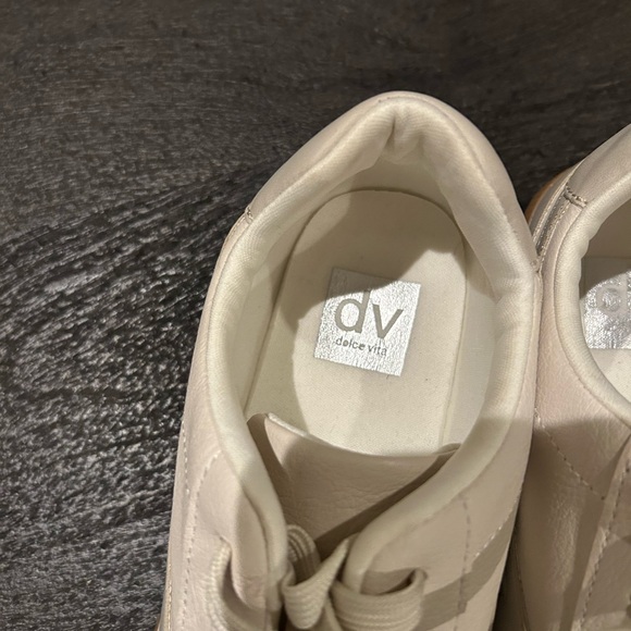 Dolce Vita leather Notice Sneakers - Picture 5 of 6